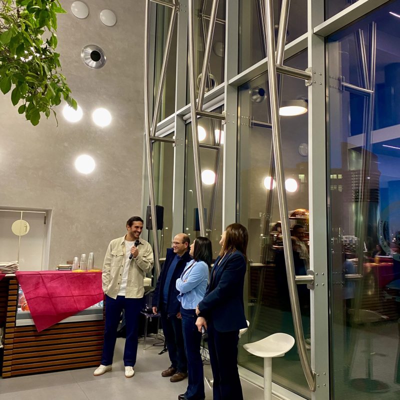 8BB928C2-A3DF-4276-AC59-4A4DE41DB292